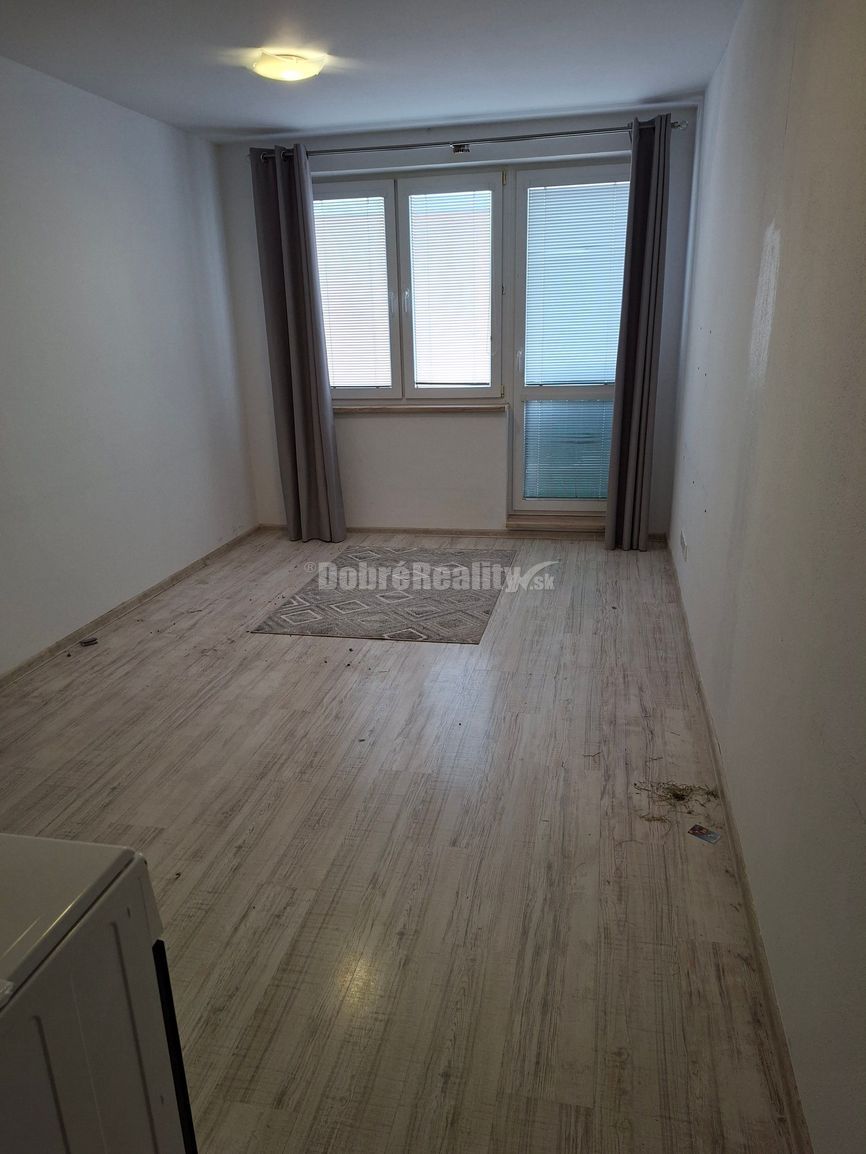 DOBRÉ REALITY - pekný 1-i. byt na prenájom na Starom sídlisk - 2