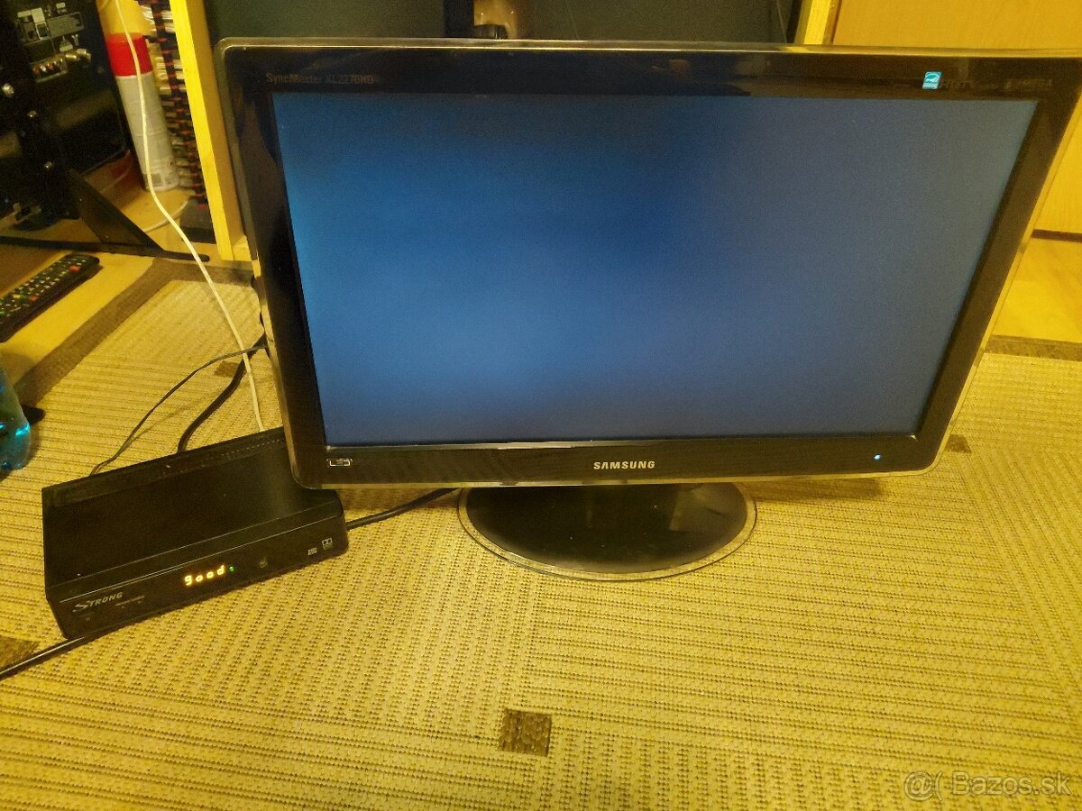 Samsung XL2270HD s DVB/T2 prijimacom Strong SRT 8210 - 2