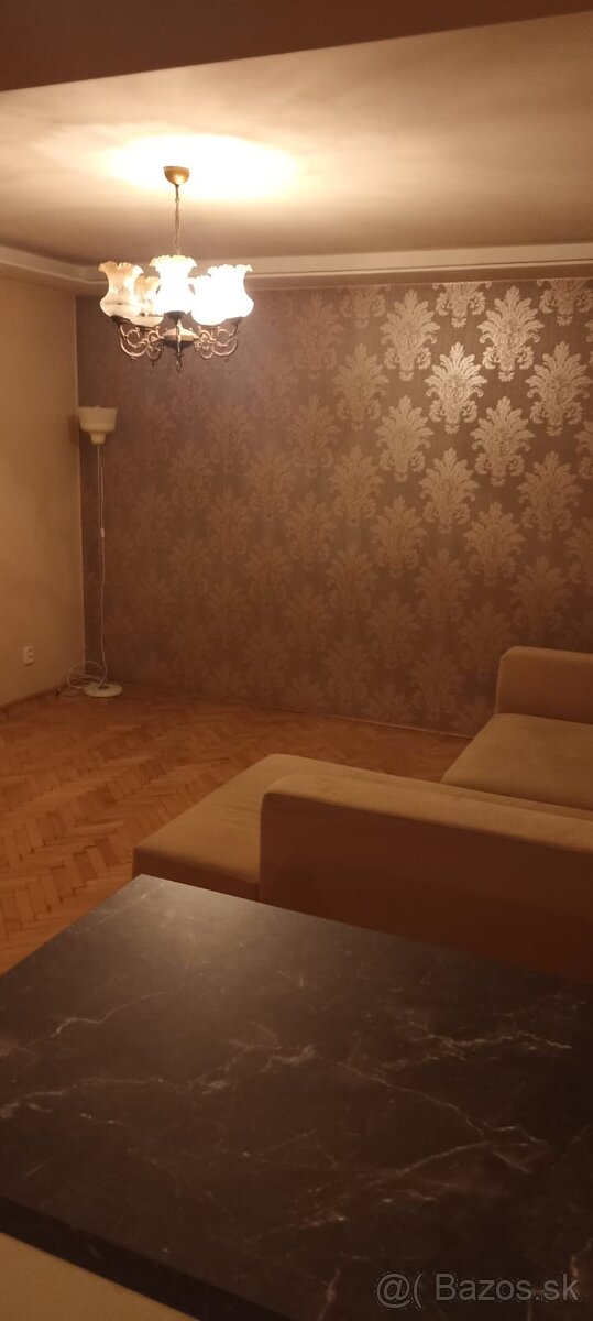 Prenajmem dvojizbový byt v Topoľčanoch - 2