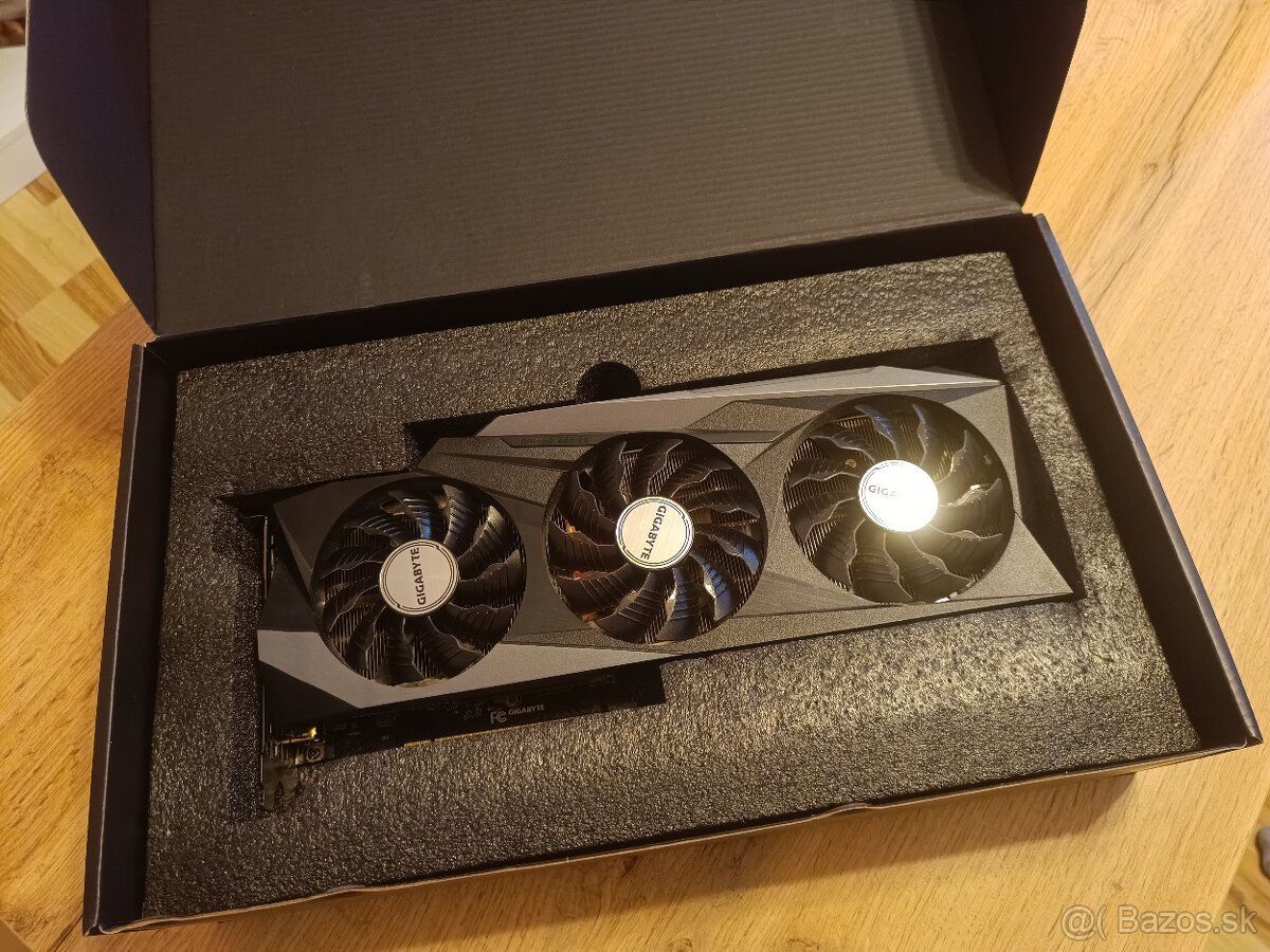 Grafická karta RTX 3080 OC 10gb - 2