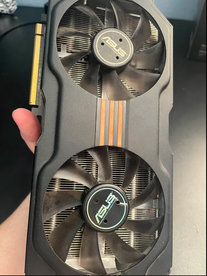 Predám ASUS GeForce GTX 580 - 2