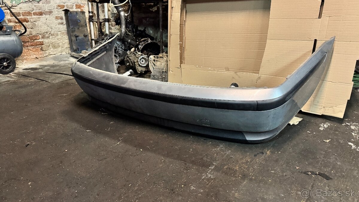 Bmw e46 sedan zadny naraznik - 2