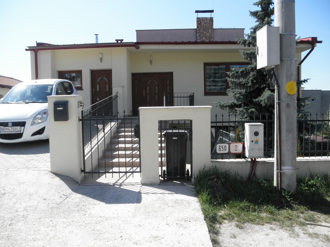 Prenajom 2izb.bytu v dome - 2