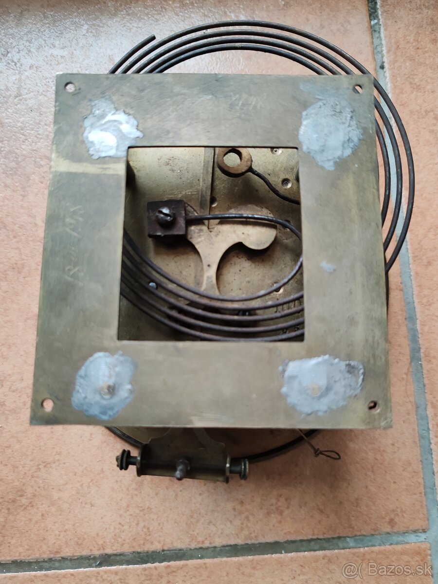 Starožitny hodinový stroj polkový - 2