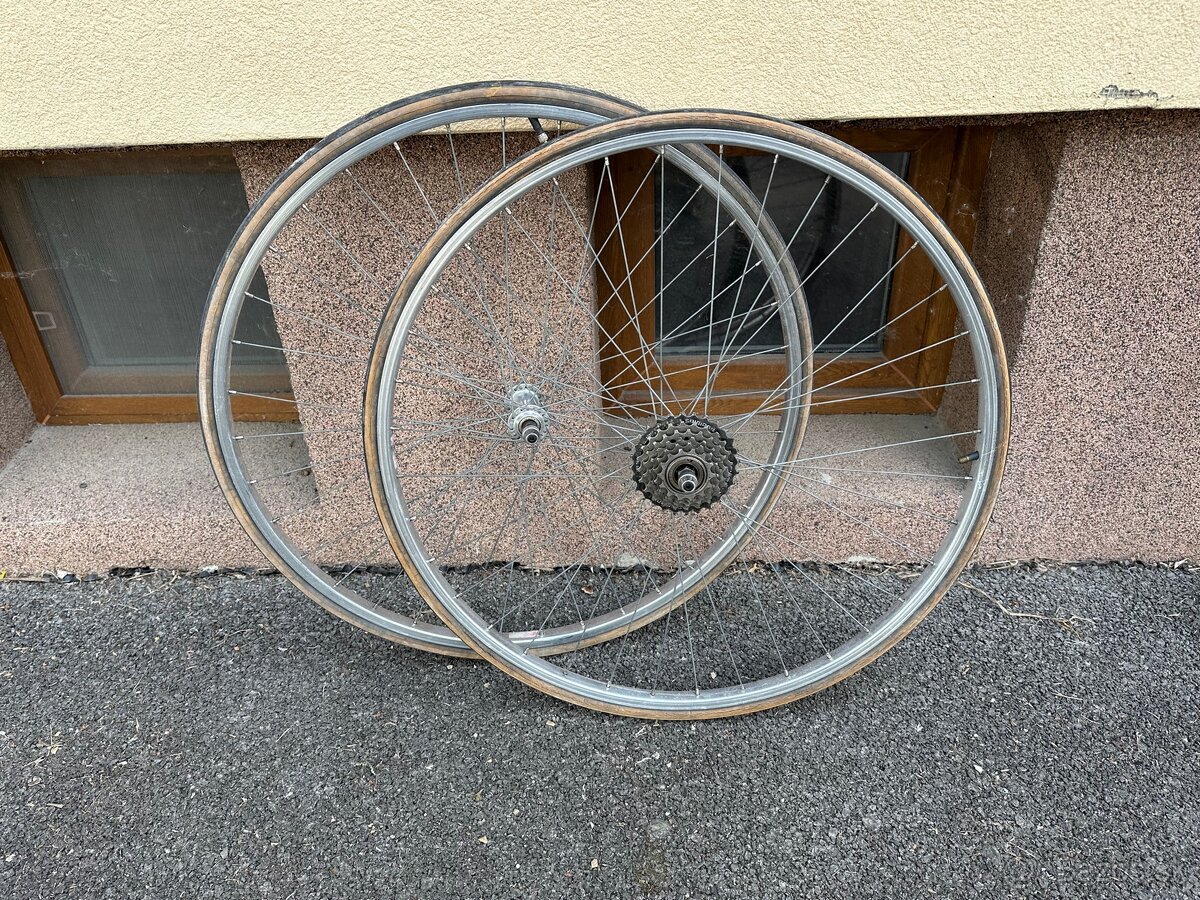Favorit set kolies 28/622 - 2