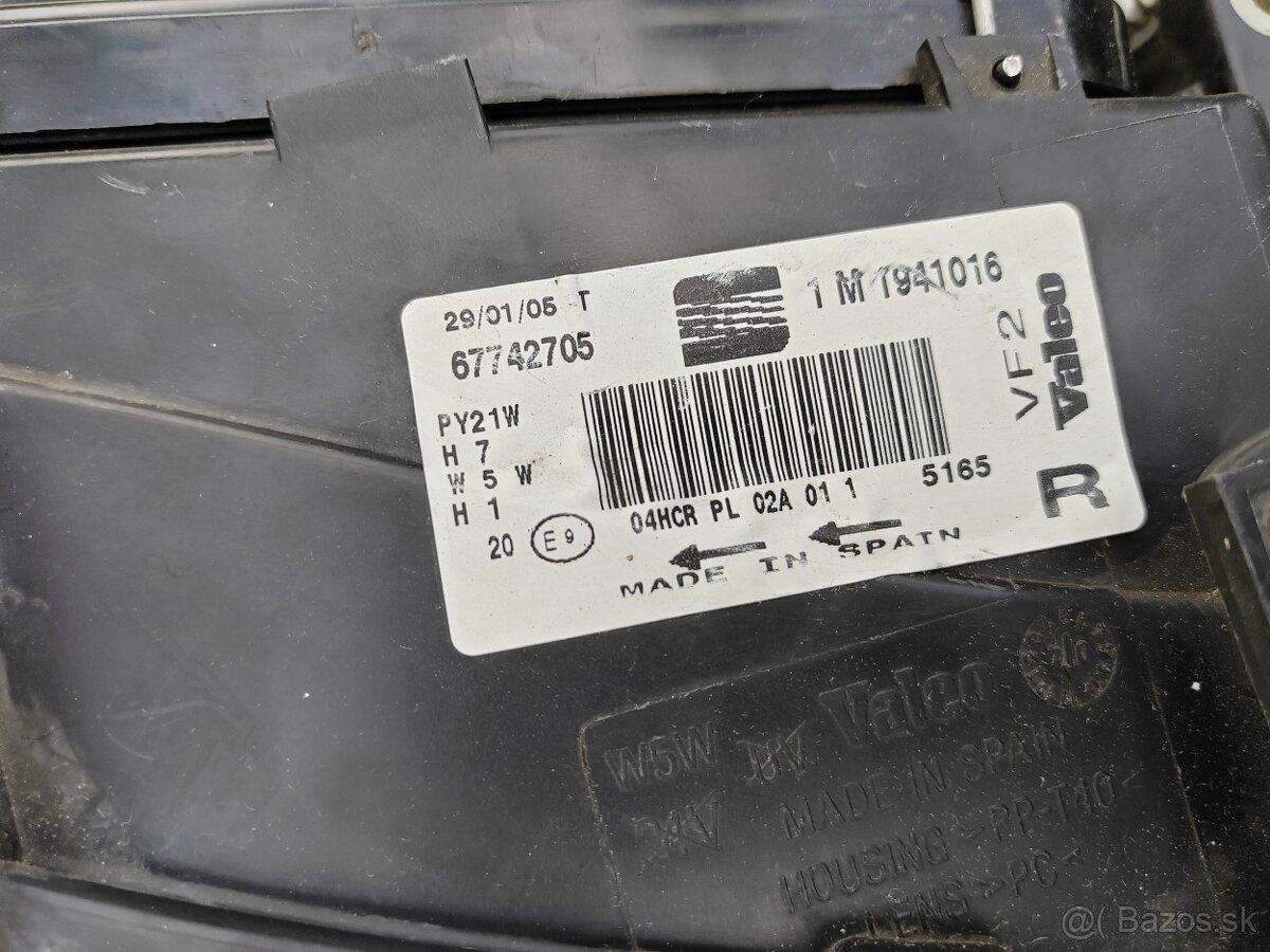 Seat Leon pravé predné svetlo - 2