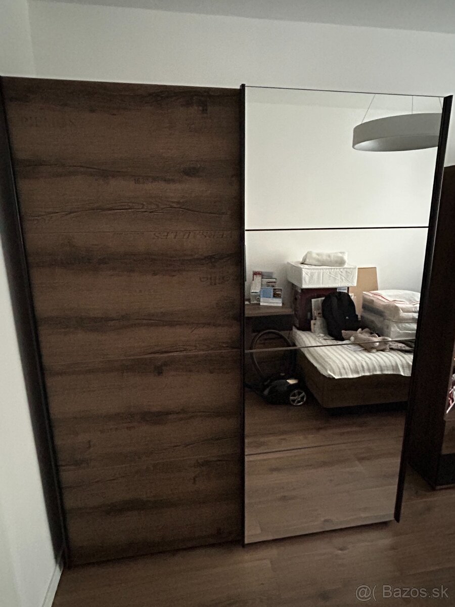 Kvalitná šatníková skriňa - ušľachtilý dub/čierny dub - 2