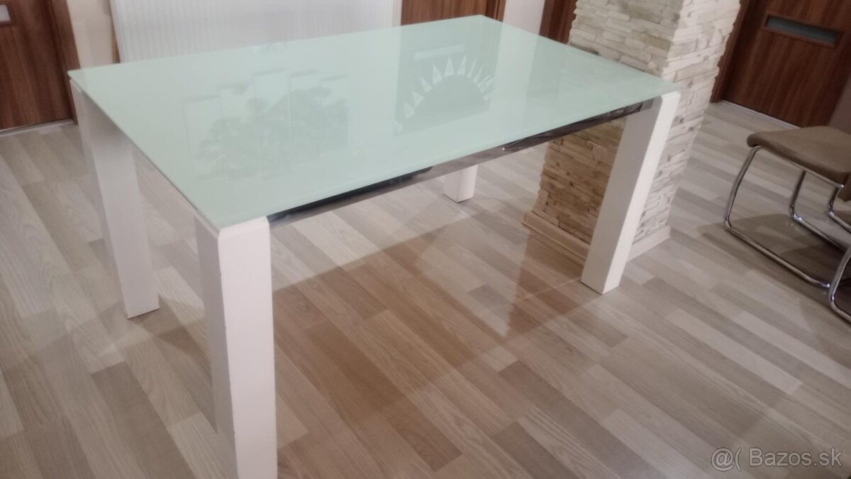 Sklenený jedálenský stôl - 2