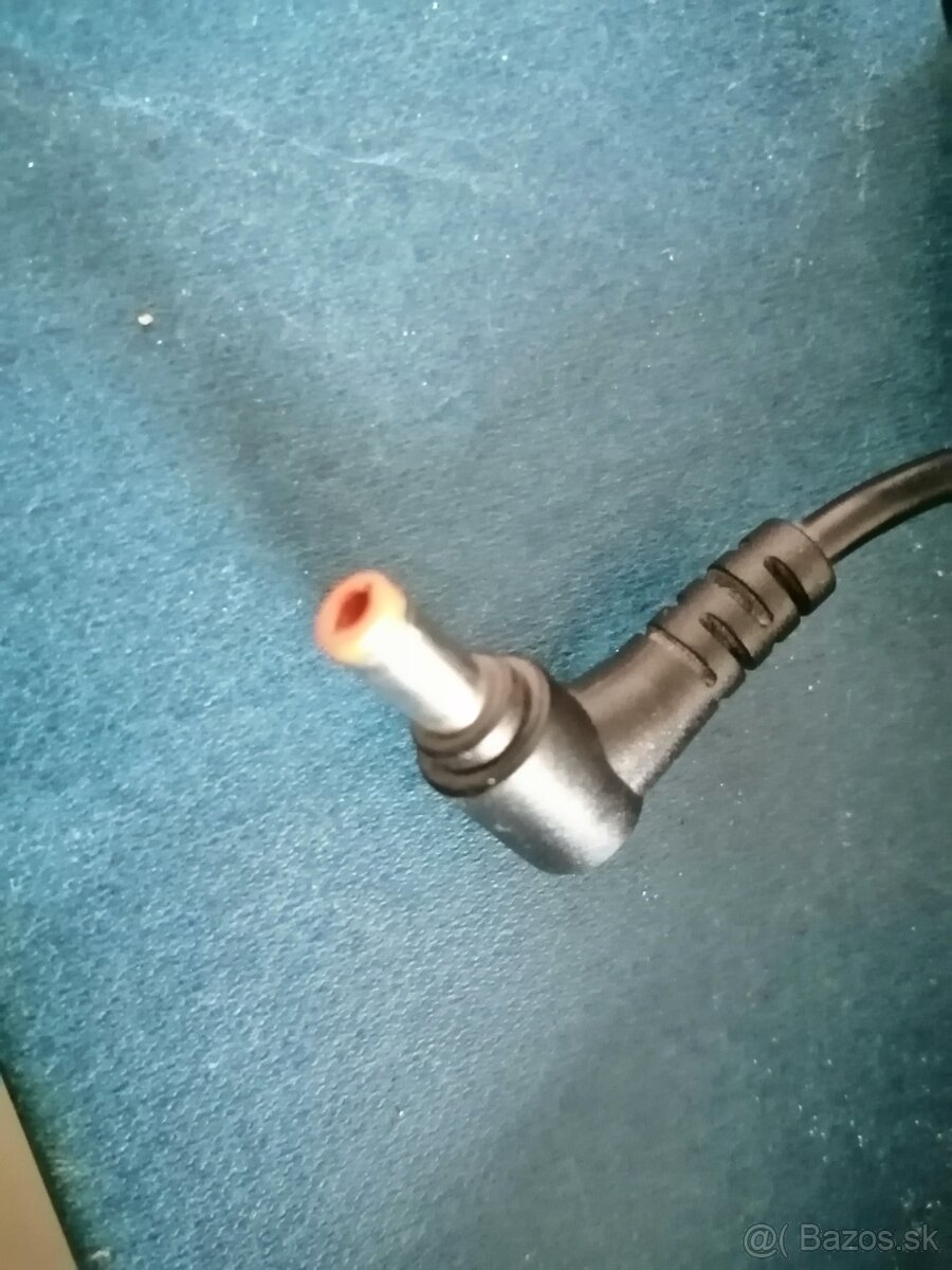 Nabijacka na notebook 19Voltov - 2