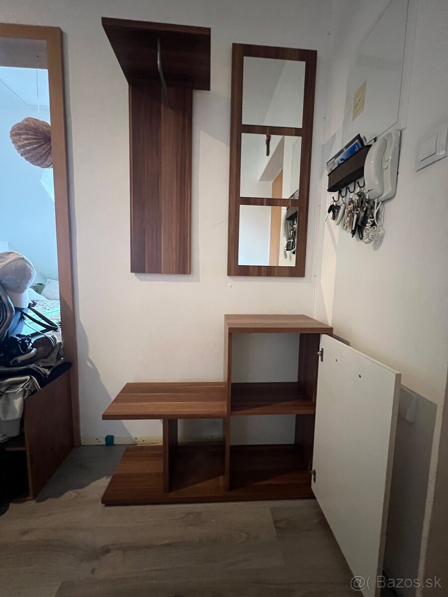Predám predsieňovu zostavu - 2