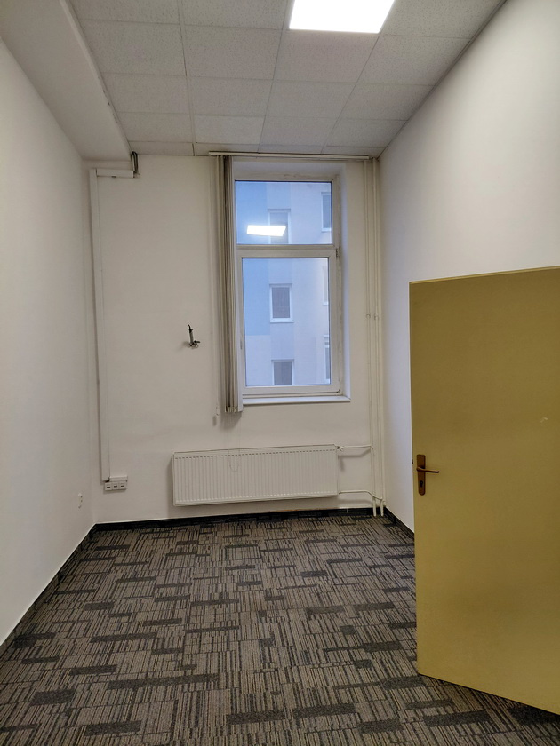 Prenajmeme admin. priestor so 6 kanceláriami v BA Ružinov - 2