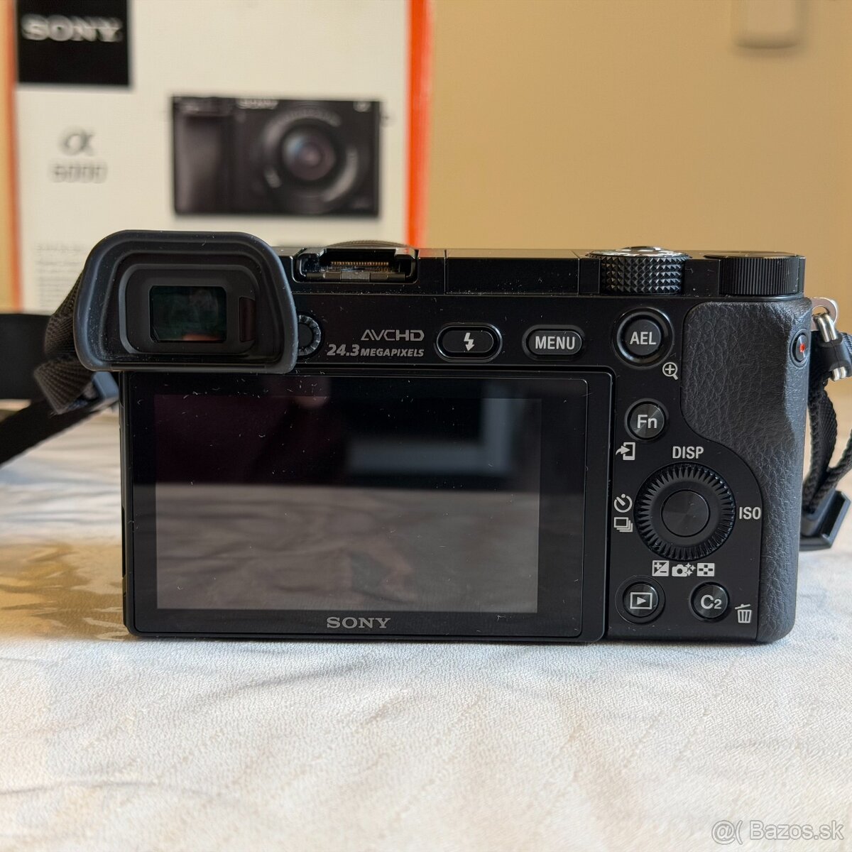 Sony A6000 černý + setový objektiv (1000 snímků) - 2