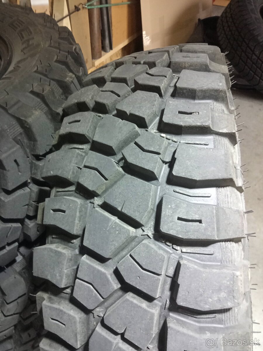 215/70 R16 - 2