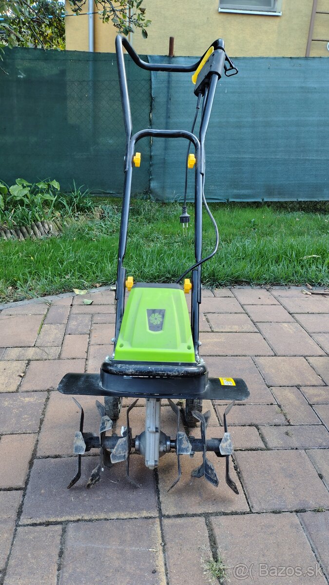 Elektrický kultivátor + štiepkovač Fieldman - 2