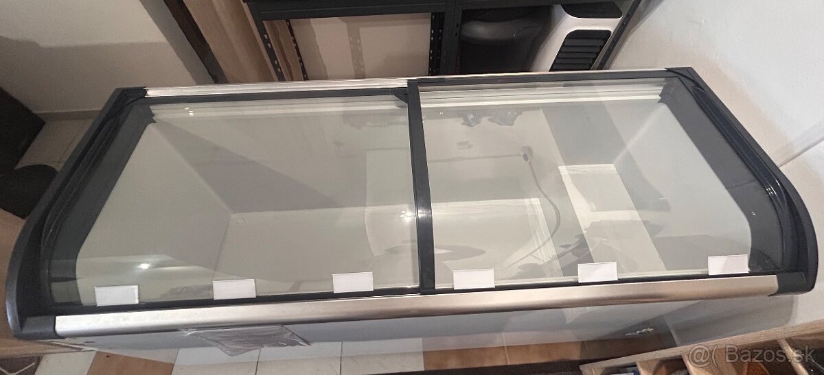 Predám truhlicovy mraziak Royal Catering - 2