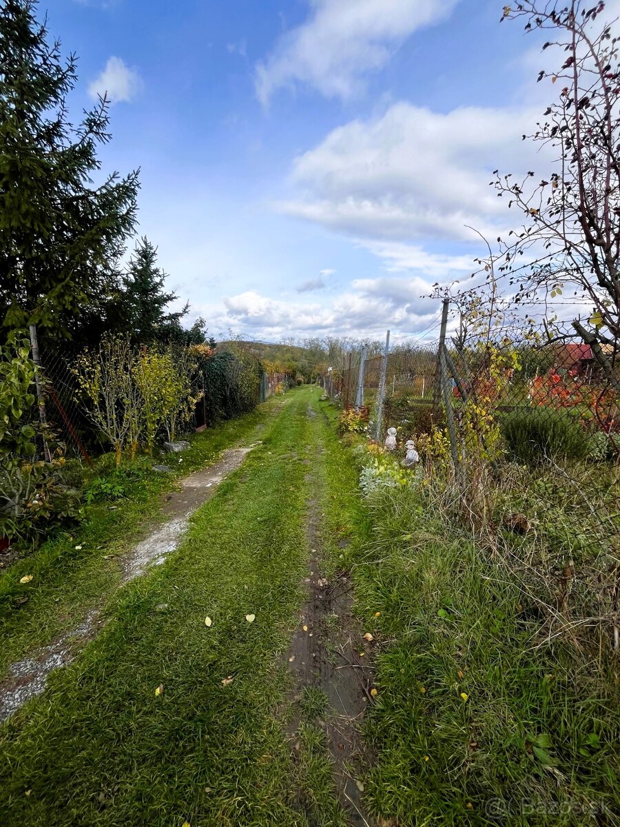 Záhrada,rekreačný slnečný rovinatý pozemok, Tlmače - Lipník - 2