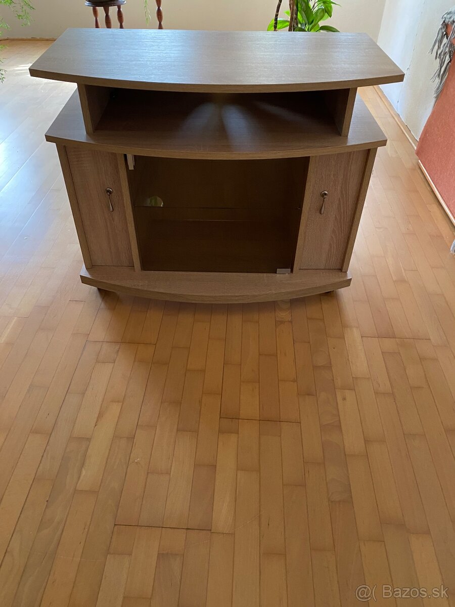 Predám TV stolík dub sonoma ako nový - 2