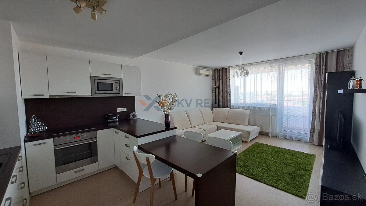 Na prenájom priestranný slnečný 3 izbový byt so zasklenou lo - 2