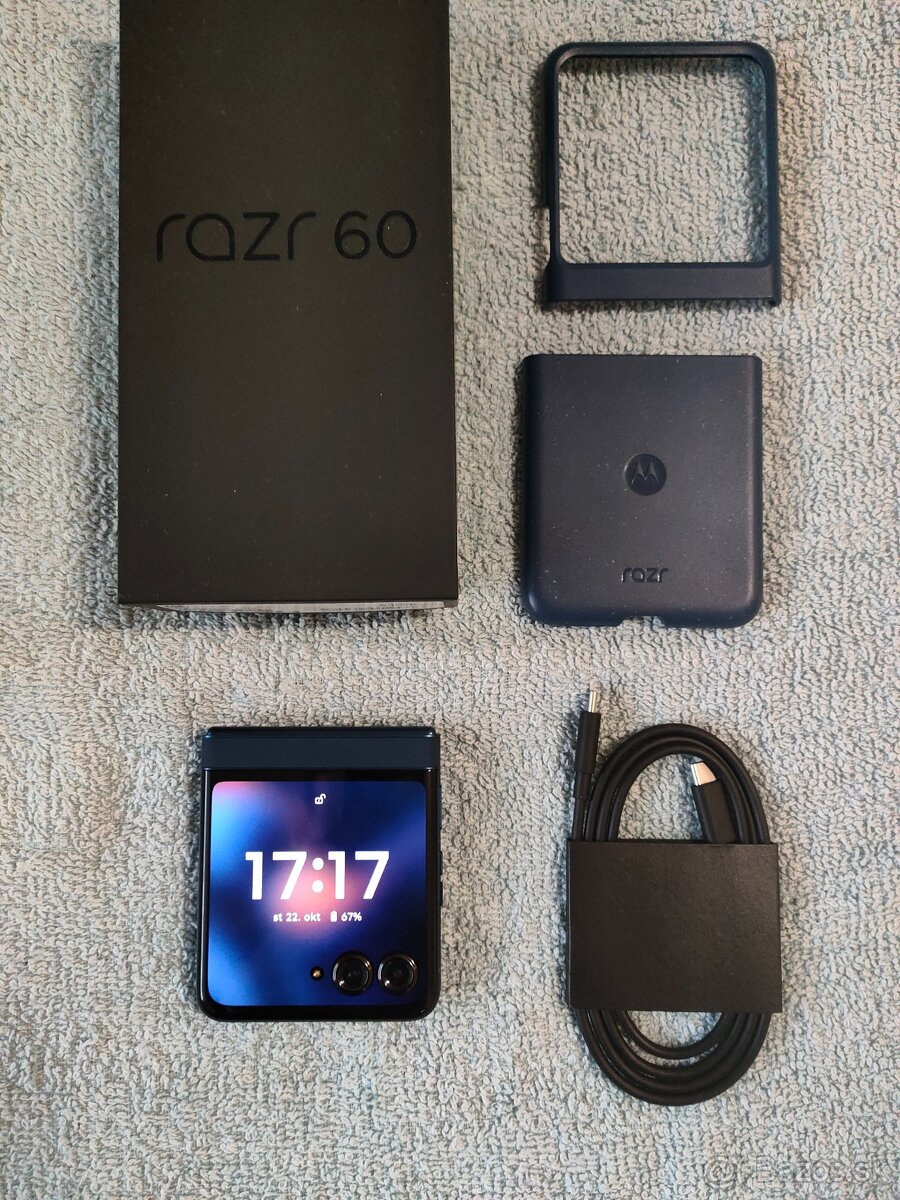 Motorola Razr 60 Pantone Gibraltar Sea 256GB,8GB RAM, - 2