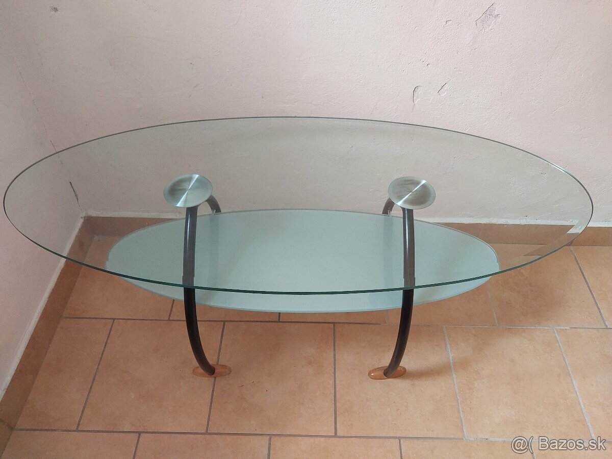 Pekný stolík (obývačkový, konferenčný, do izbý, do pracovne) - 2