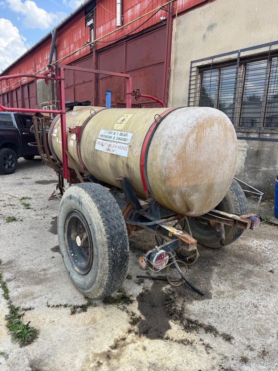 Nádrž za traktor - 2
