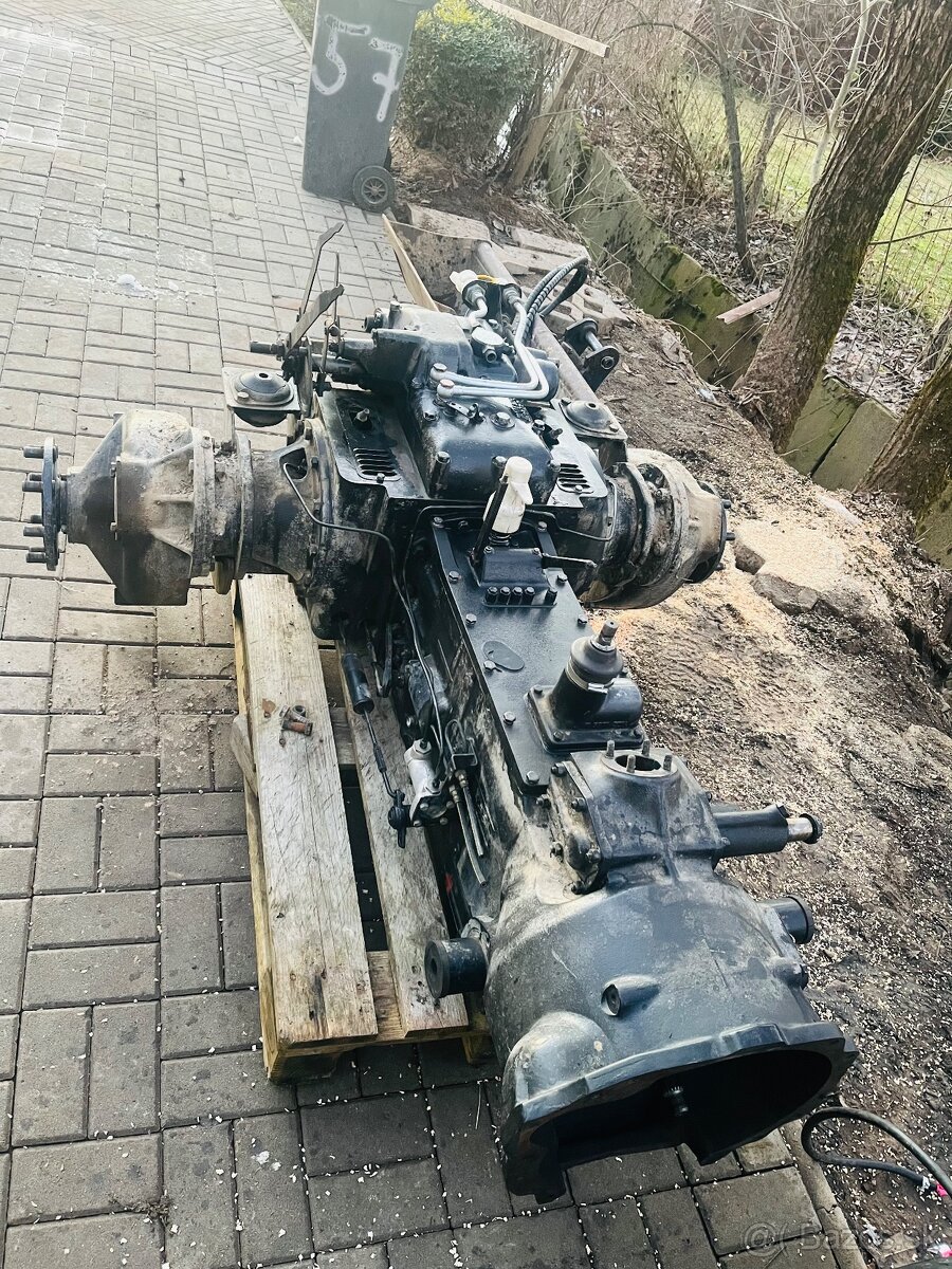 Zetor 7245 - prevodovka- diferak- hydraulika- portále - 2