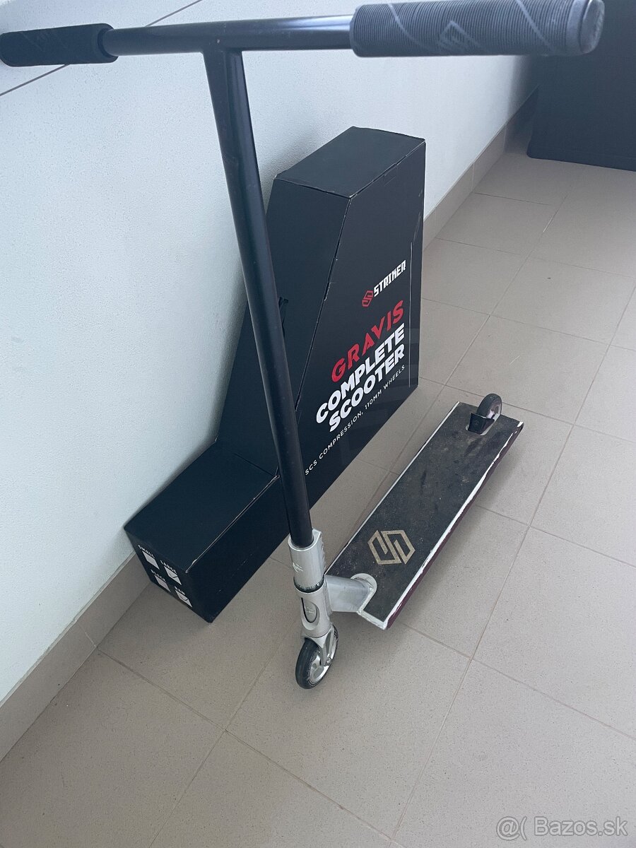 Kolobežkách Striker - 2