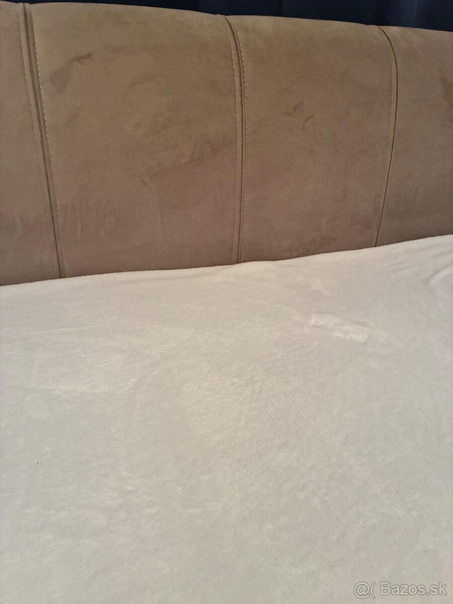 Veľká manželská postel - 2
