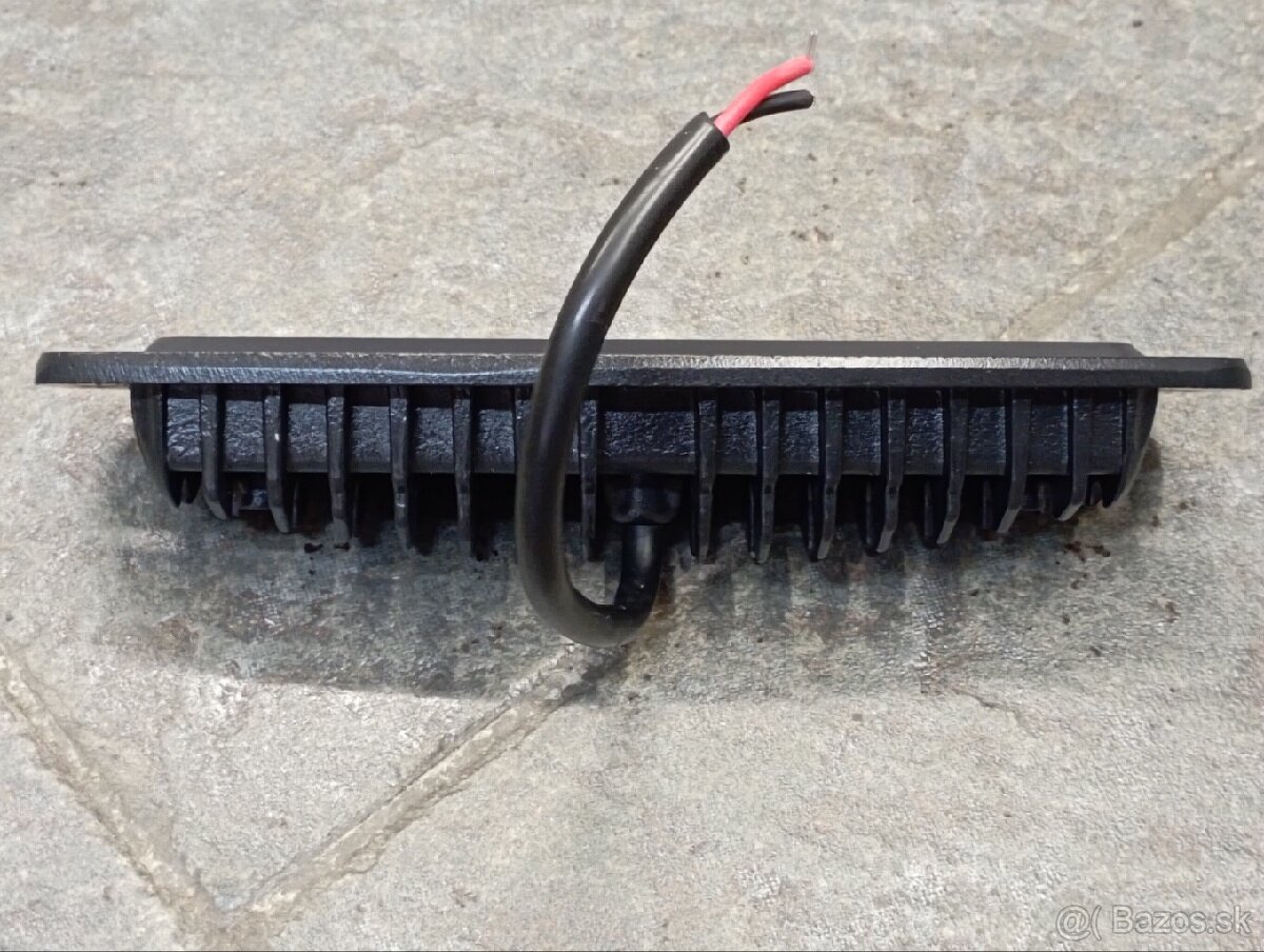 Predám zabudovatelné pracovné LED svetlo - 2