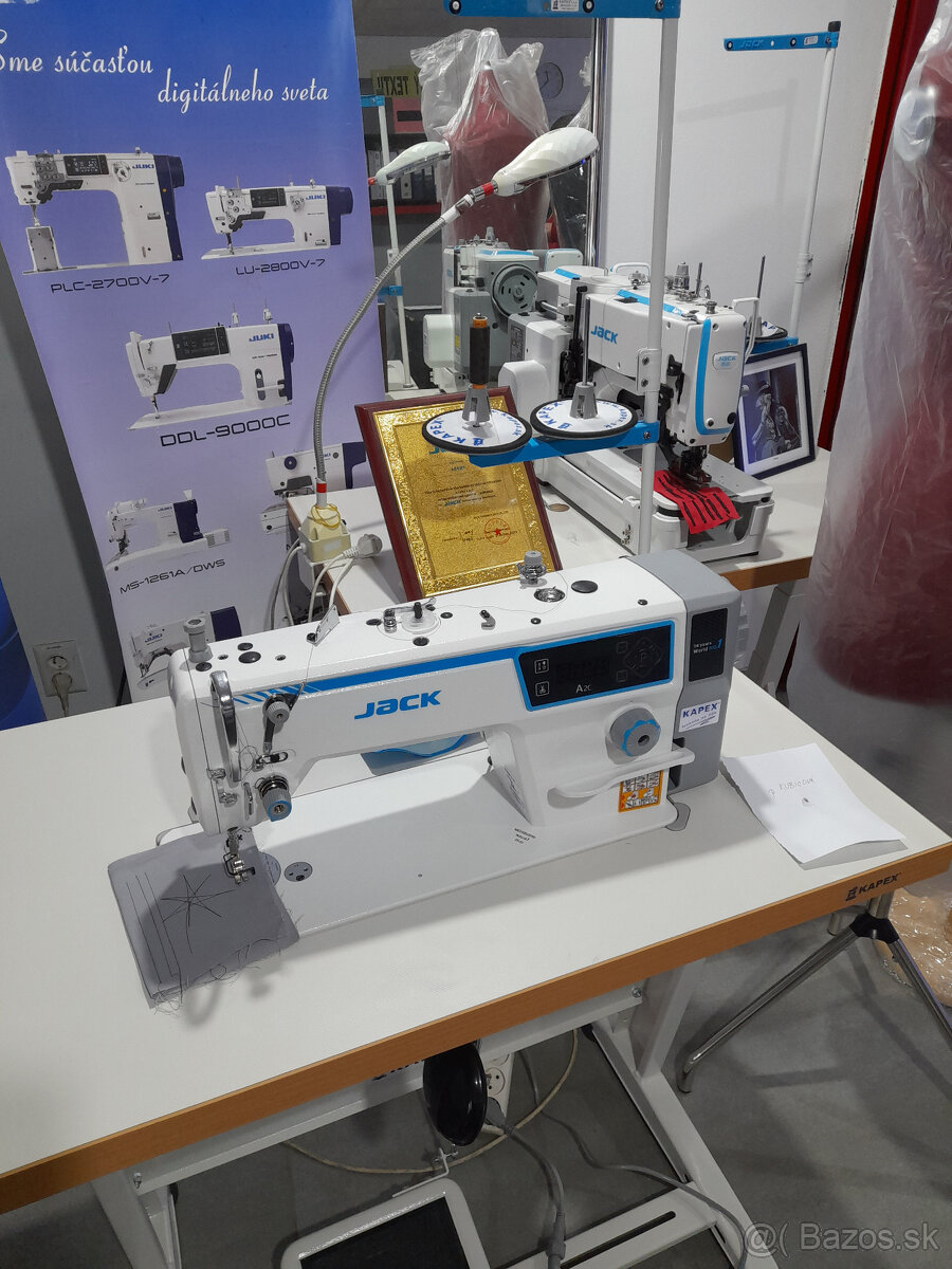 Jednihlový šijací stroj Jack A2C odstrih nite - 2