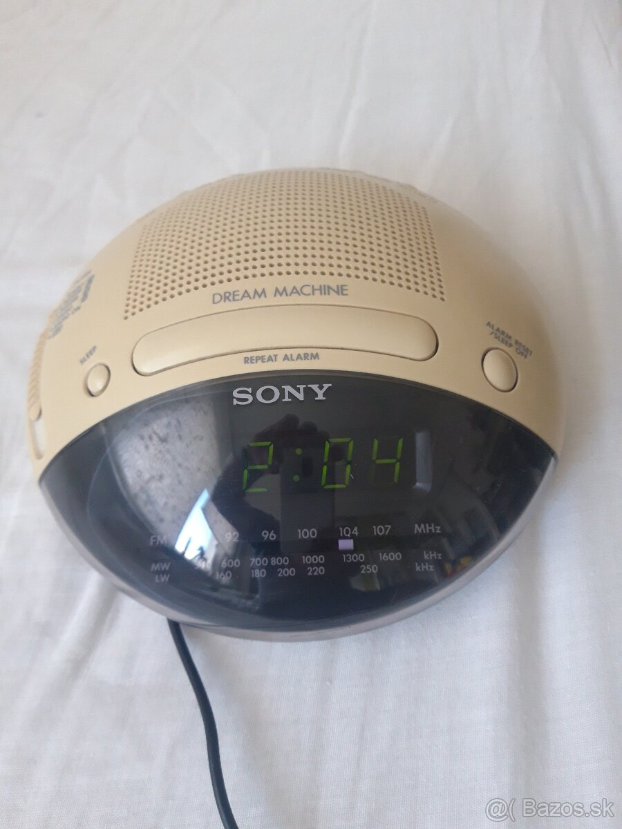Radio budik SONY - 2