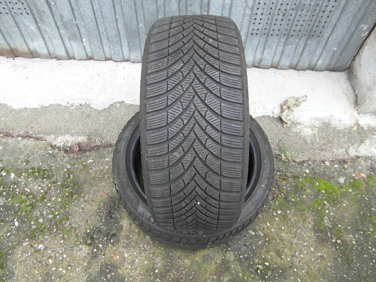 225/40 R18 - 2