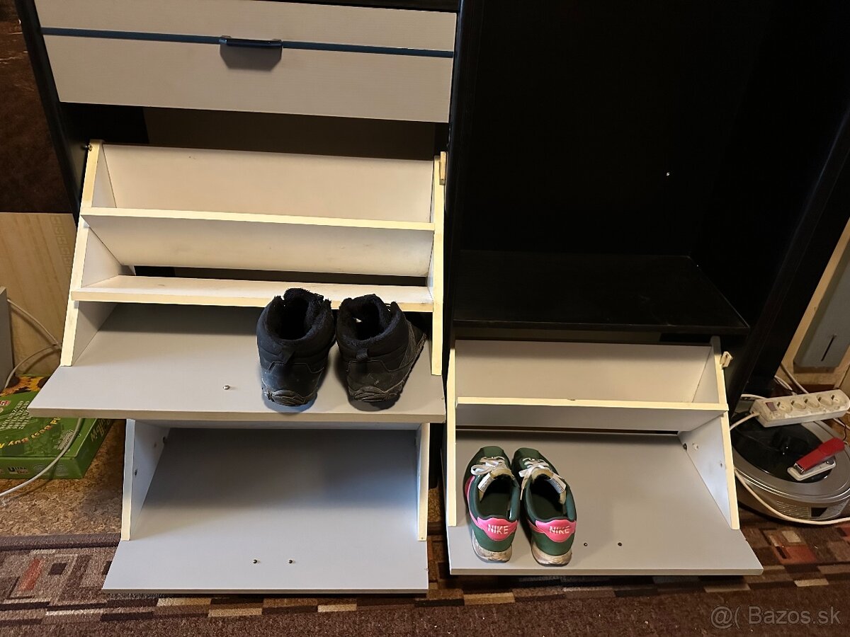 Skrina do predsiene na kabaty a topanky - 2