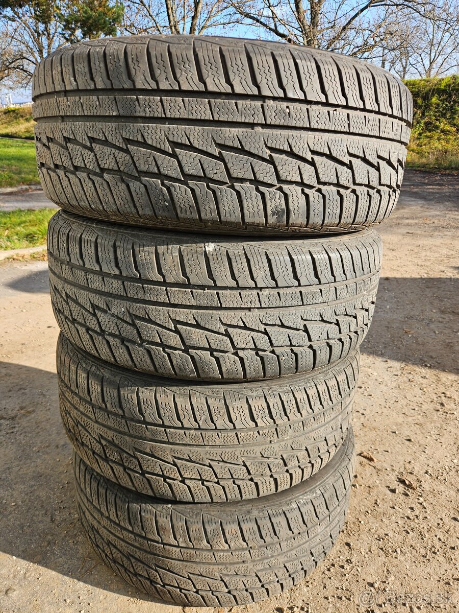 Zimne 215/55 R16 - 2