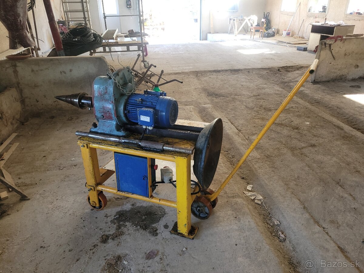 Štiepačka na drevo - 2