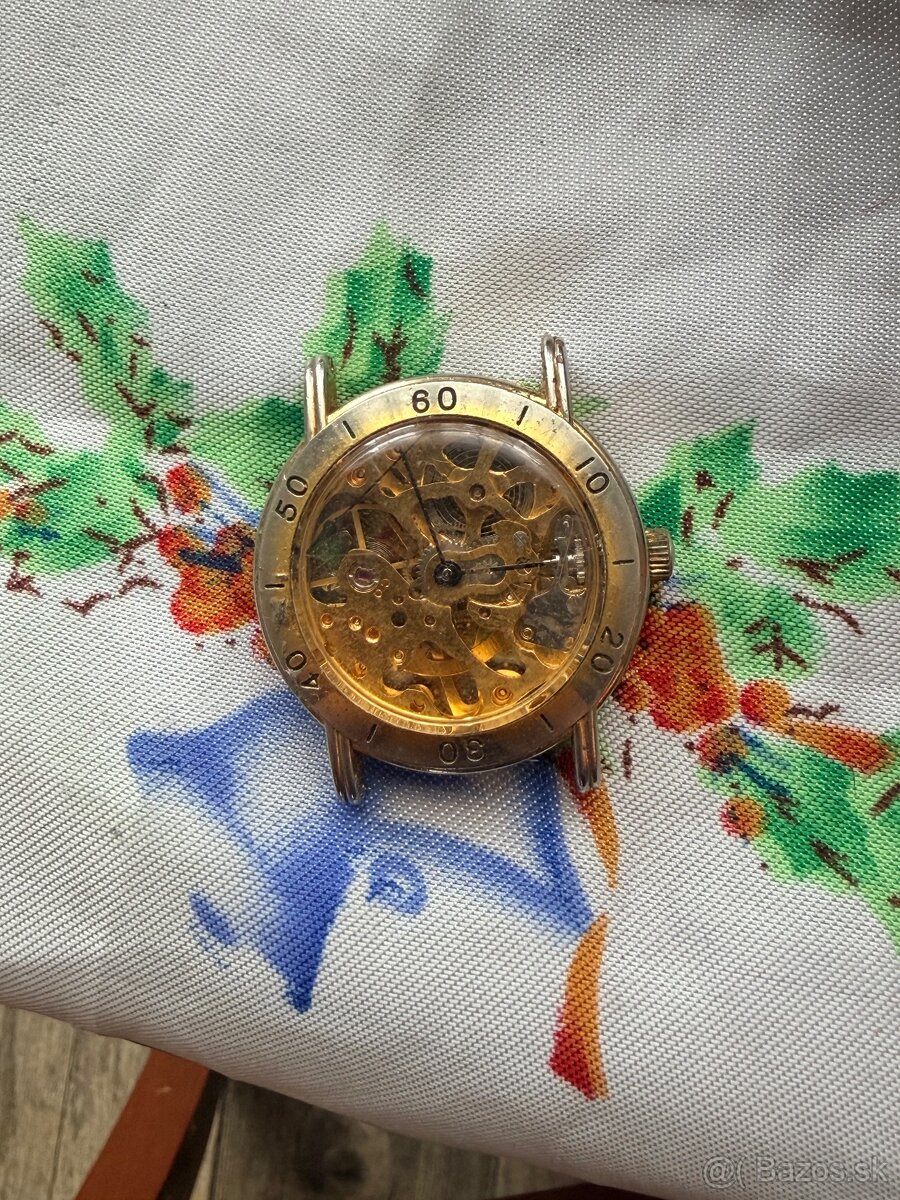 Stare mechanické hodinky - 2