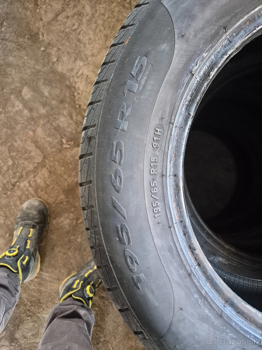 Pneumatiky pirelli 195/65 R15 letné - 2