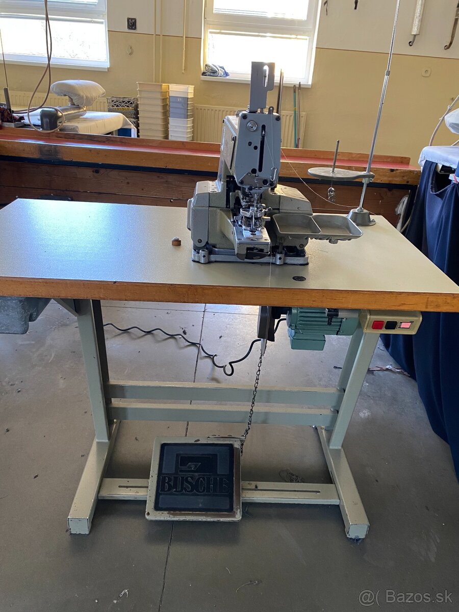 Gombíkovací stroj - 2