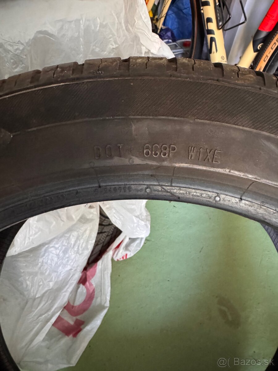 Letne Pneu 235/45 r17 - 2