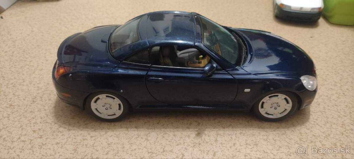 Lexus 1/18 ford Mustang 1/24 - 2