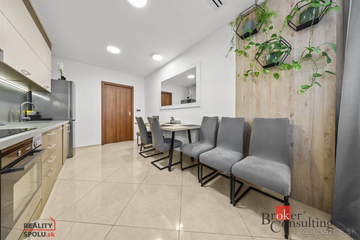 Na predaj: Krásny 2izbovy byt s balkónom a výhľadom na Brat - 2