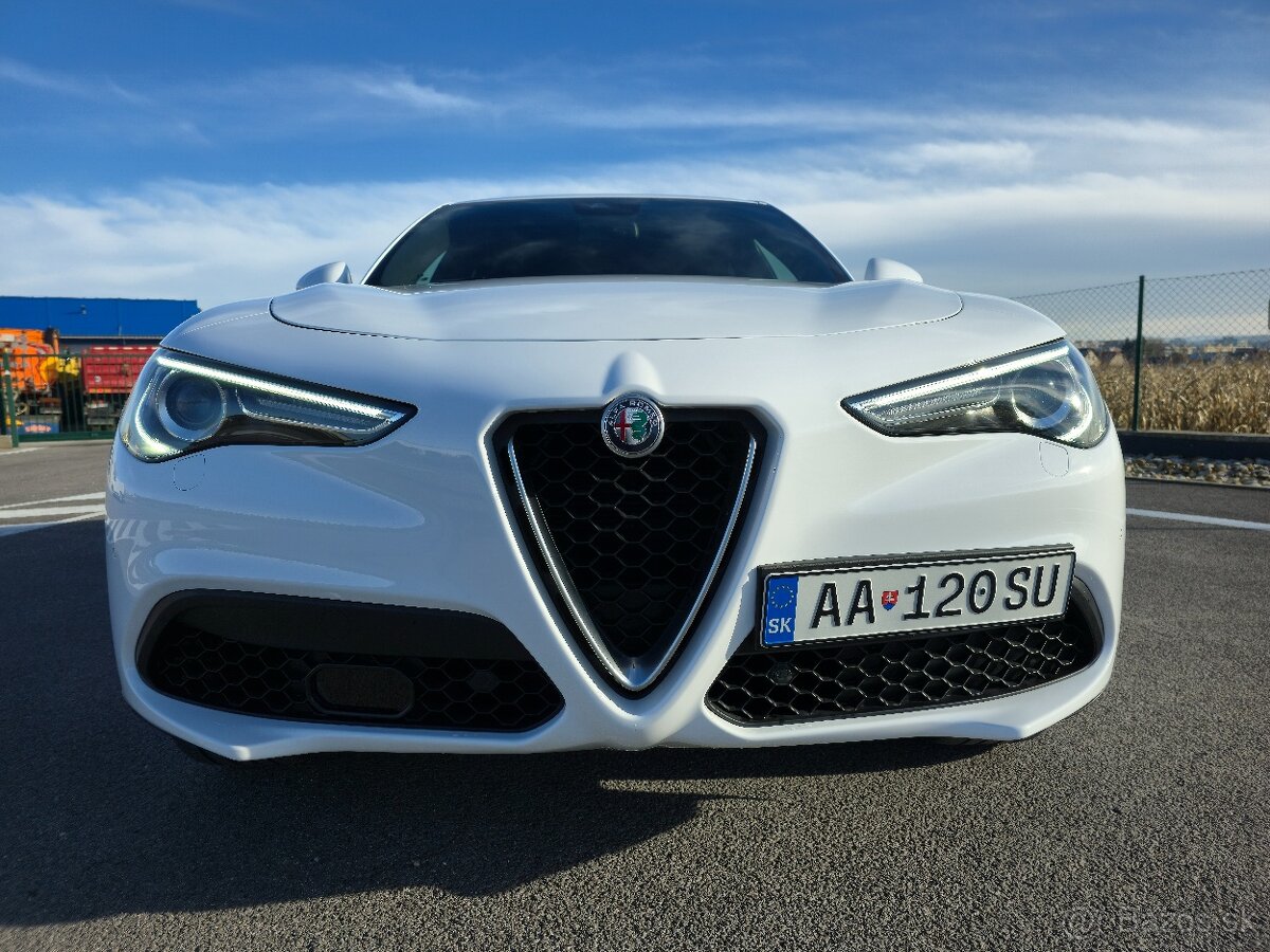 Alfa Romeo Stelvio 2.0 Q4 2022 - 2