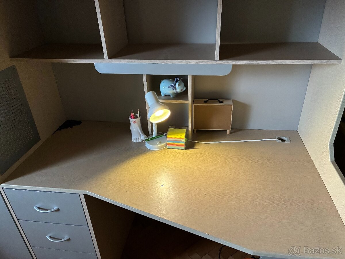 Poschodová posteľ s pracovným stolom a úložným systémom - 2