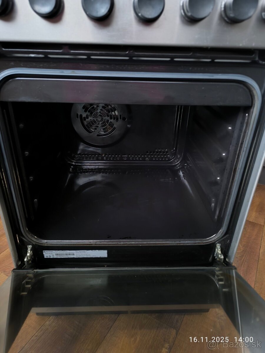 Plynový sporák z elektrickou rúrou - 2