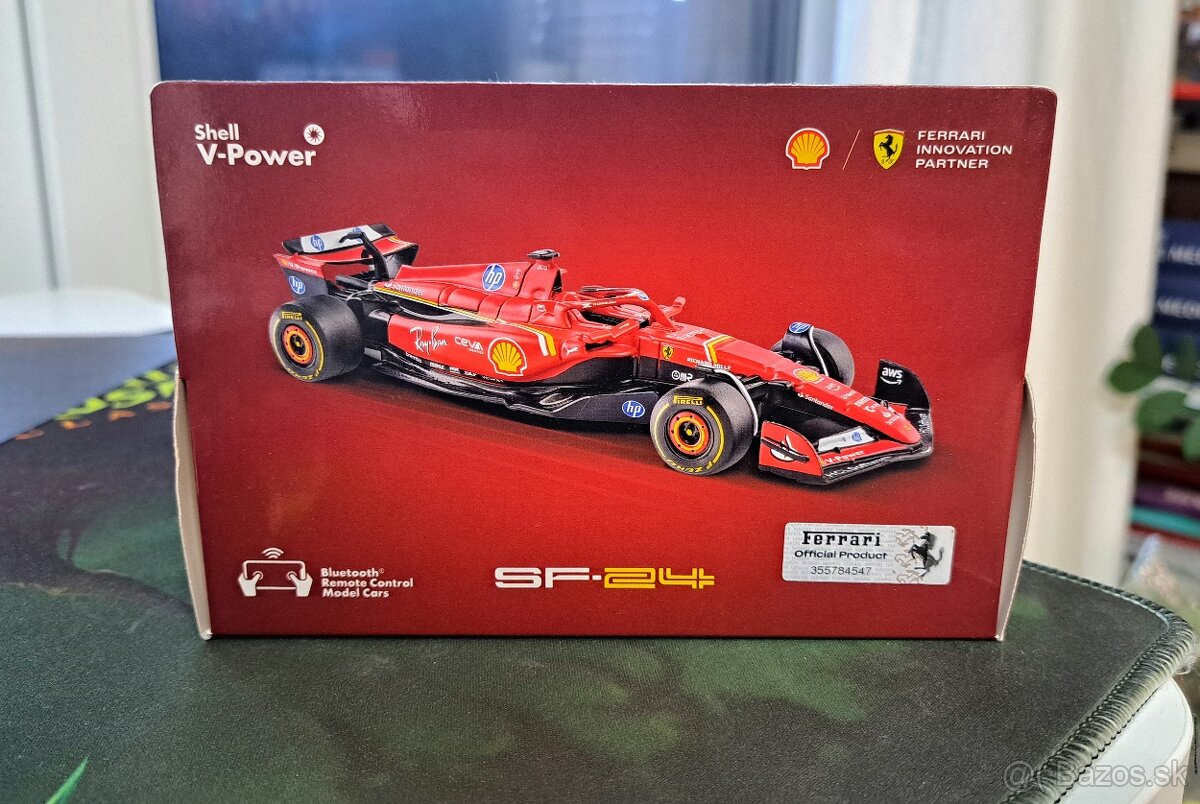 Originál nerozbalený model formule Ferrari SF-24 od Shell - 2