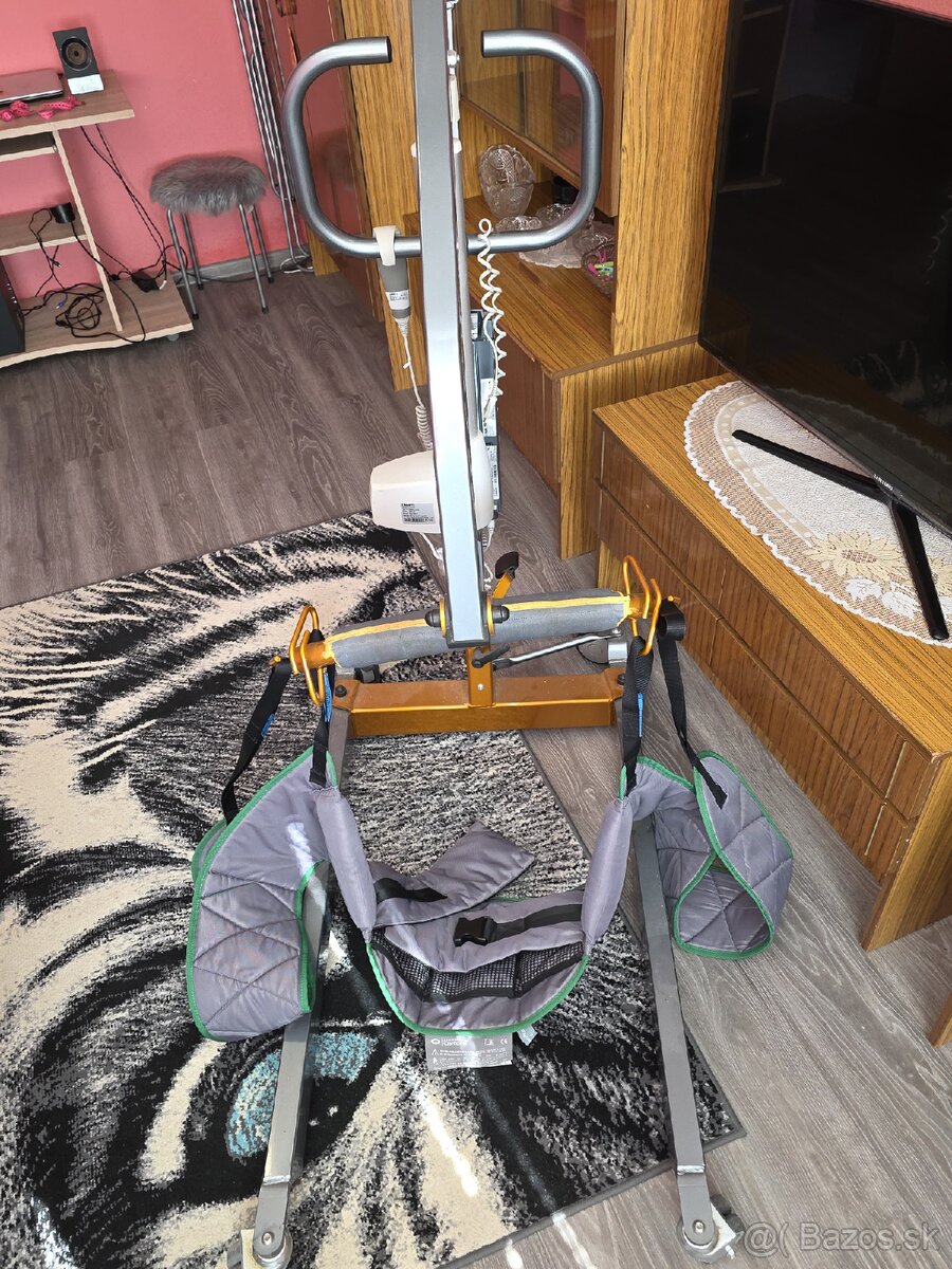 Predám elektrický zdvihák pre imobilných. - 2