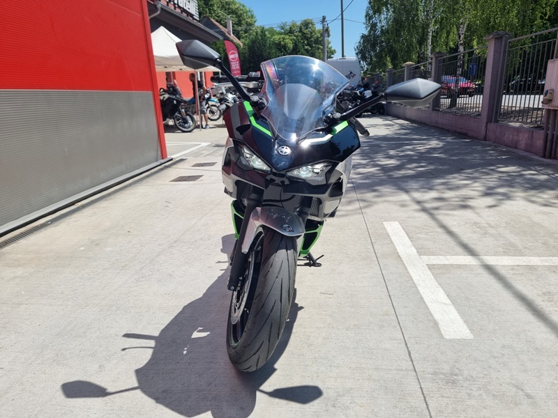 Kawasaki Ninja7 Hybrid - 2