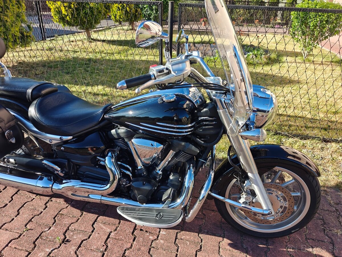 Yamaha XV 1900 Midnight Star - 2