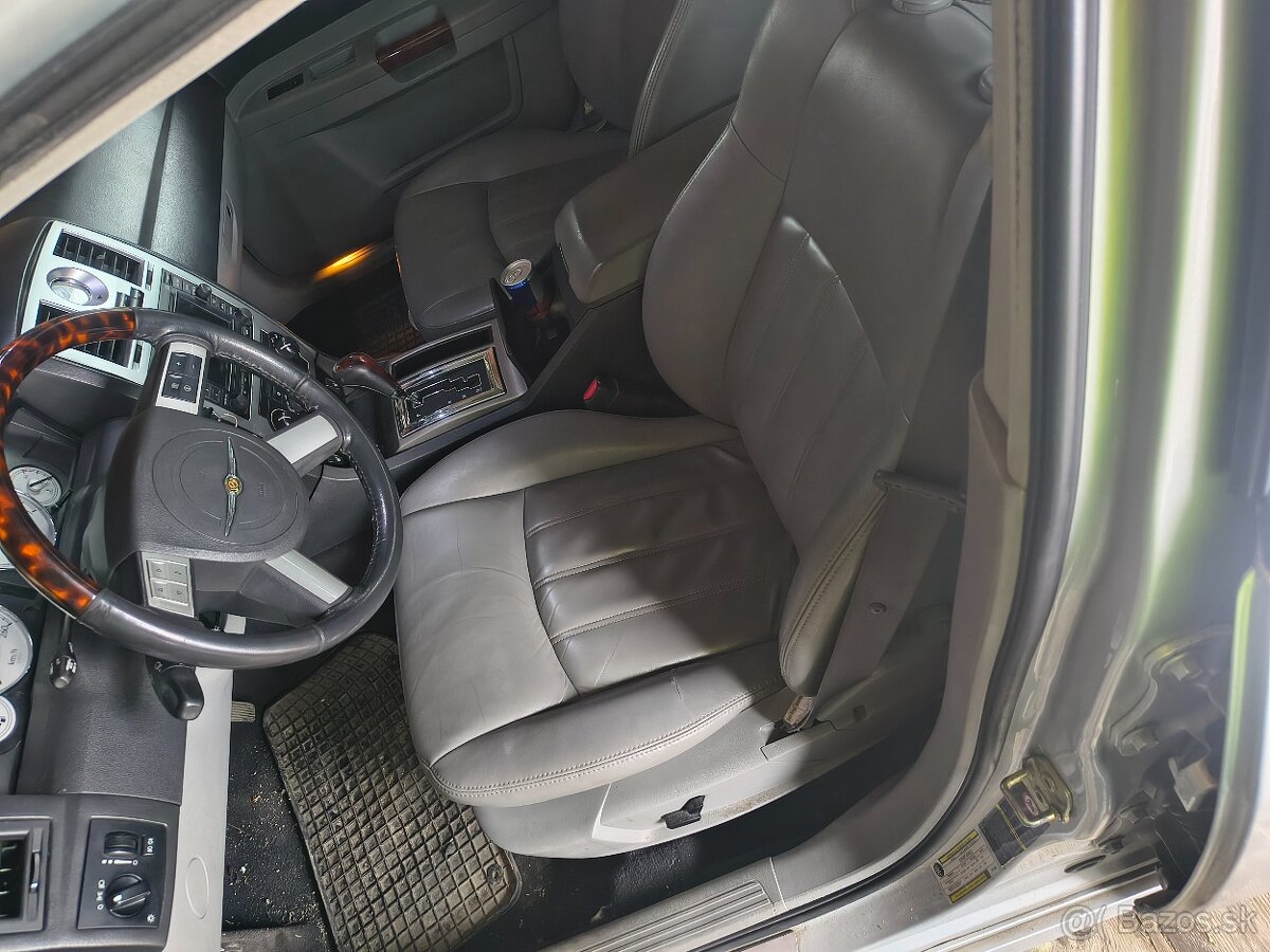 Chrysler 300c touring - 2