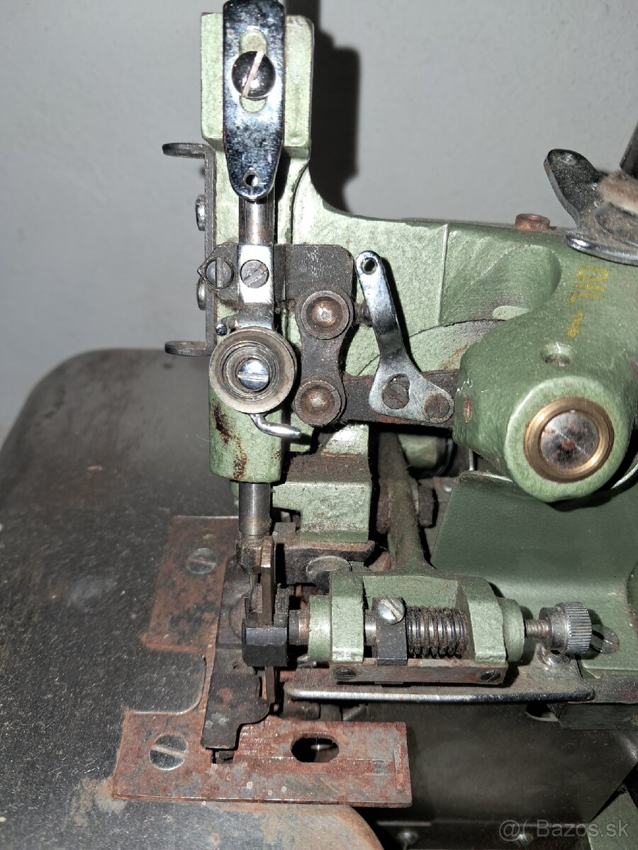 Obnitkovací šijací stroj - 2